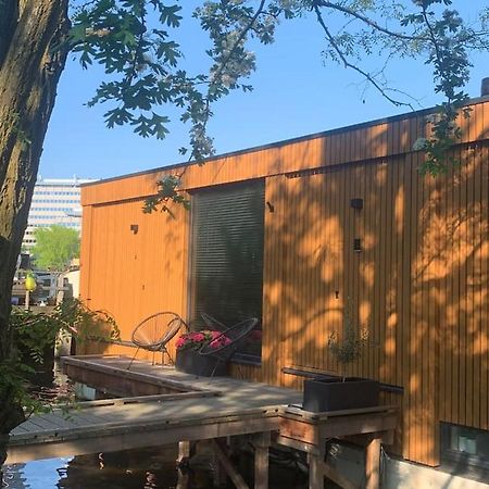 شقة Beautiful Amstel Houseboat أمستردام المظهر الخارجي الصورة