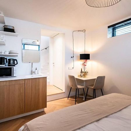 شقة Beautiful Amstel Houseboat أمستردام المظهر الخارجي الصورة