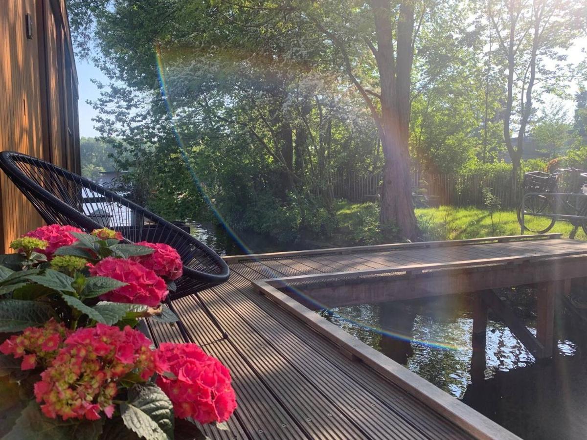 شقة Beautiful Amstel Houseboat أمستردام المظهر الخارجي الصورة