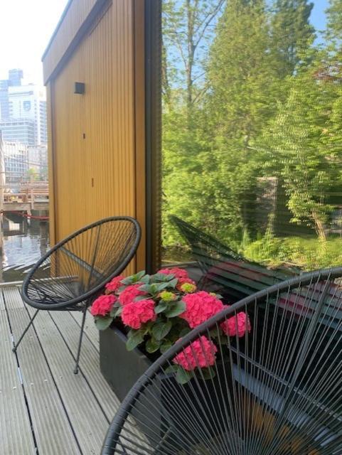 شقة Beautiful Amstel Houseboat أمستردام المظهر الخارجي الصورة